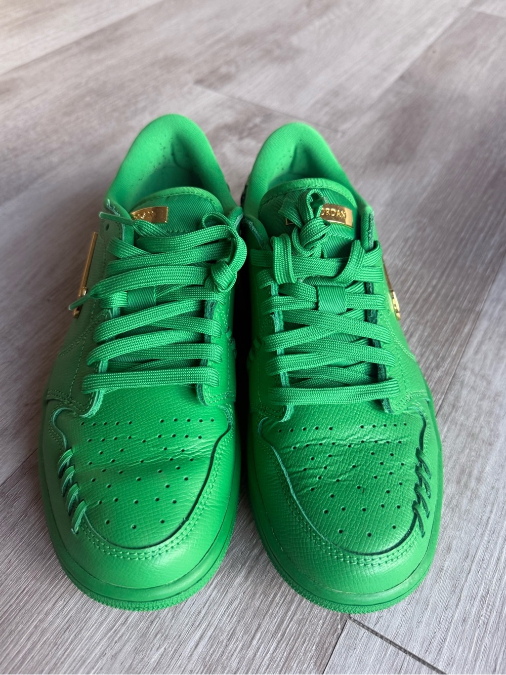 WOMENS Nike Air Jordan 1 Low Method of Make 'Lucky Green' - 8.5